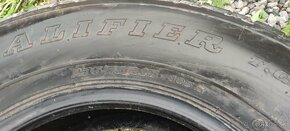 235/75 R15 Dunlop - 3