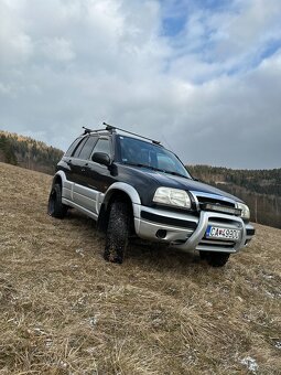 Suzuki Grand Vitara 2.5 V6 - 3