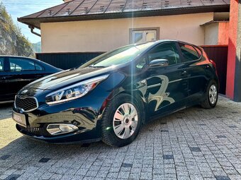 Kia Ceed 1,6 CRDi GOLD - 3