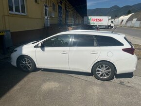 Toyota auris 1.4 diesel - 3