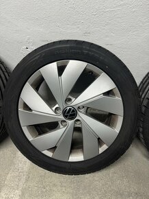 225/45R17 - 3