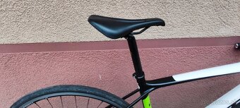 Predám cestný bicykel SCOTT Solace 30 carbon,kolesá:28" - 3