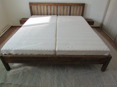 Masívna buková posteľ Lucia + 2 stolíky zdarma - 3