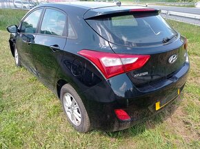 Hyundai i30 1.6 CRDi blue drive active náhradné diely - 3