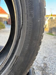 Pneumatiky 225/50 R18 zimné - 3