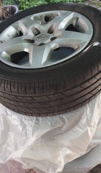 pneu Bridgestone 215/55 R16 - 3