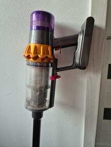 Dyson V15 - 3