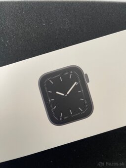 Apple Watch 5 44mm - 3