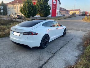 Tesla Model S 75 D - 3