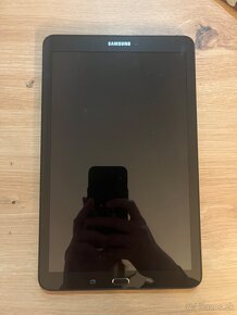 Predám Samsung tab E - 3