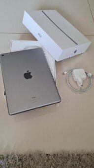 iPad Apple Tablet - 3