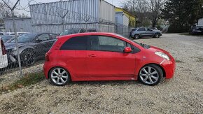 Yaris TS 1.8 Lux + - 3