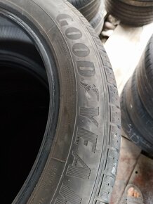 225/55r19 - 3