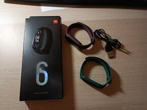 Xiaomi Mi Smart Band 6 (bordový a zelený) - 3