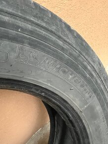 Pneumatiky Michelin 215/75 R 17.5 - 3