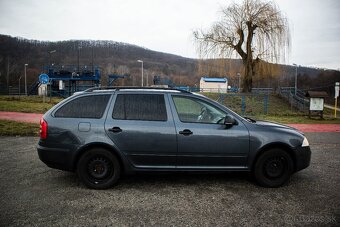 Škoda Octavia Combi 1.6 Tour II - 3