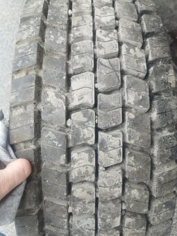 Pneu 285/70 R19.5 - 3