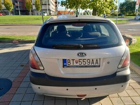 Kia Rio 1.4  16v - 3