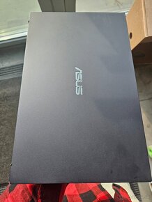 Asus ExpertBook - 3