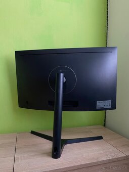 Samsung C27FG73 27” 144Hz - 3