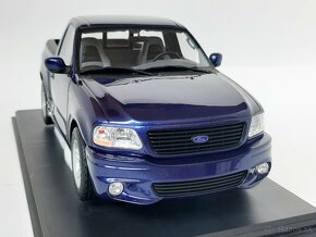 1:18 - Ford F-150 SVT Lightning (2003) - DNA Models - 1:18 - 3