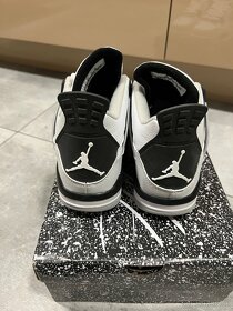 Air Jordan retro4 military black vel41 - 3