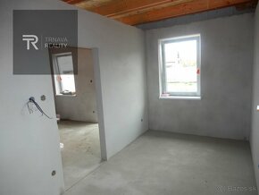 TRNAVA REALITY - novostavba 4 izb. domu, garáž, pozemok 295  - 3