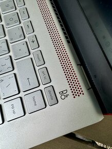 Predám červeno-strieborný notebook HP Pavillion - 3