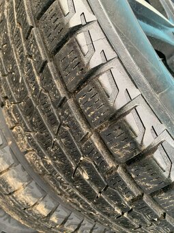 Predam 235/65 R17 zimne - 3