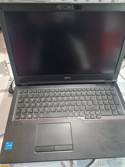 Notebook Fujitsu Lifebook E4511 - 3