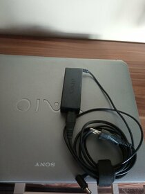 Sony VAIO NR11S - 3