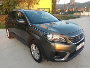 Predám Peugeot 5008 7miestne r.v. 2018 - 3