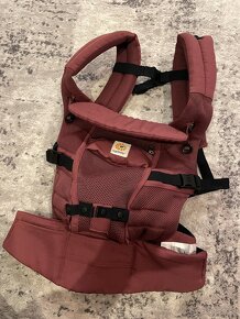 Nosič Ergobaby Adapt Cool Air Mesh burgundy - top stav - 3