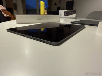 Apple iPad Pro 12,9-palcový 256GB (3. generácia) - 3