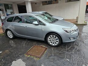 Opel Astra ST 1.7 CDTI ECOTEC 125k Cosmo - 3