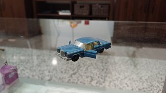 Matchbox Mercedes 300 SE - 3