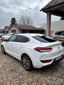 Hyundai i30 Fastback - 3