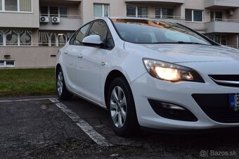 Opel Astra sedan benzín + LPG (fabrické) - 3