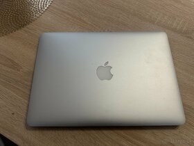 MacBook Air (13-palcový, 2017) - 3