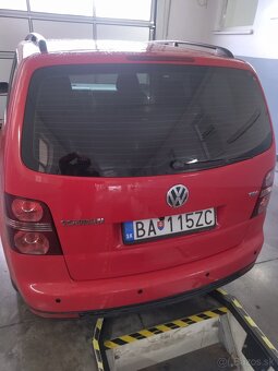 Volkswagen Touran 1, 9 TDI DSG 6 7miestne - 3