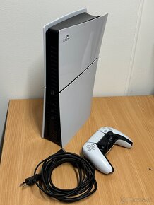 Playstation 5 slim s Mechanikou - biela - 3