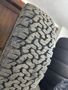 BFGoodrich All Terrain T/A KO2 285/70 R17 - 3