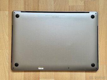 MacBook Pro 15" (2018) i7-2.6GHz/16GB/512GB, TOP STAV - 3