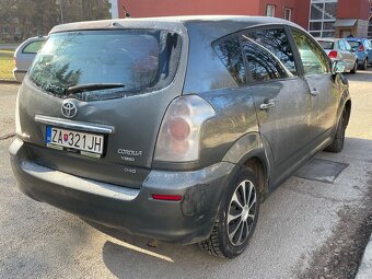 Toyota Corolla Verso 2.0 diesel 85 kw 7-miestna - 3