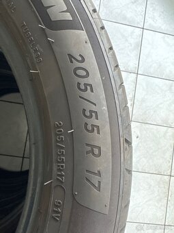 Predám letné 4ks 205/55 R17 - 3