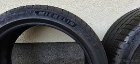 Michelin Pilot Sport 4 - 225/40/ZR18 - 92Y - 3