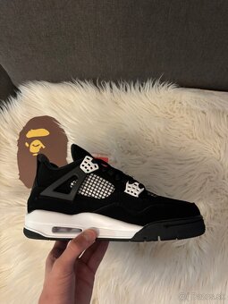 Jordan 4 - 3