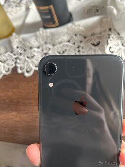 iPhone XR - 3