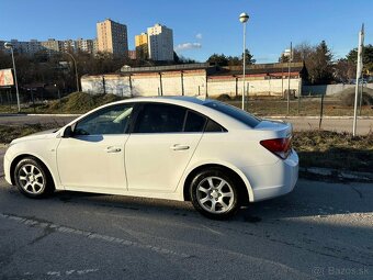 Chevrolet Cruze 2.0 diesel, 120 kW, r.v. 2012, 209 000 km - 3