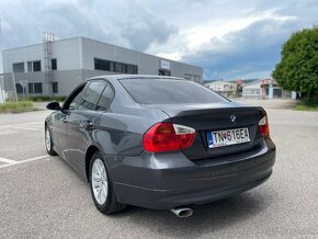 Predám BMW E90 Sedan 320d Manuál 6.st. - 3